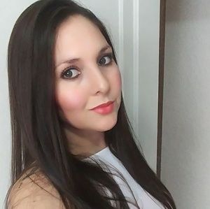 Meet your Posher, Cynthia